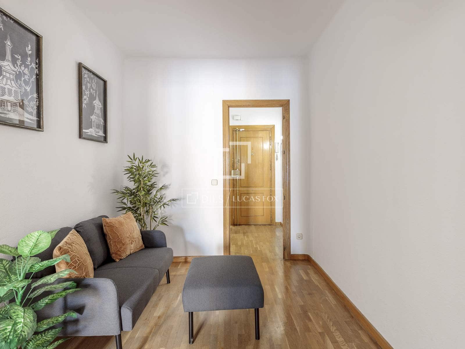 4 soveværelse Lejlighed til leje i Madrid by - € 2.700 (Ref: 9571907)