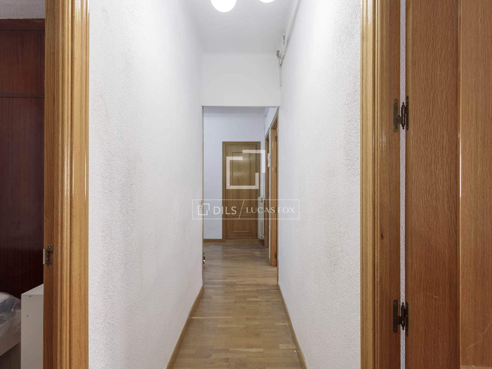 4 soveværelse Lejlighed til leje i Madrid by - € 2.700 (Ref: 9571907)