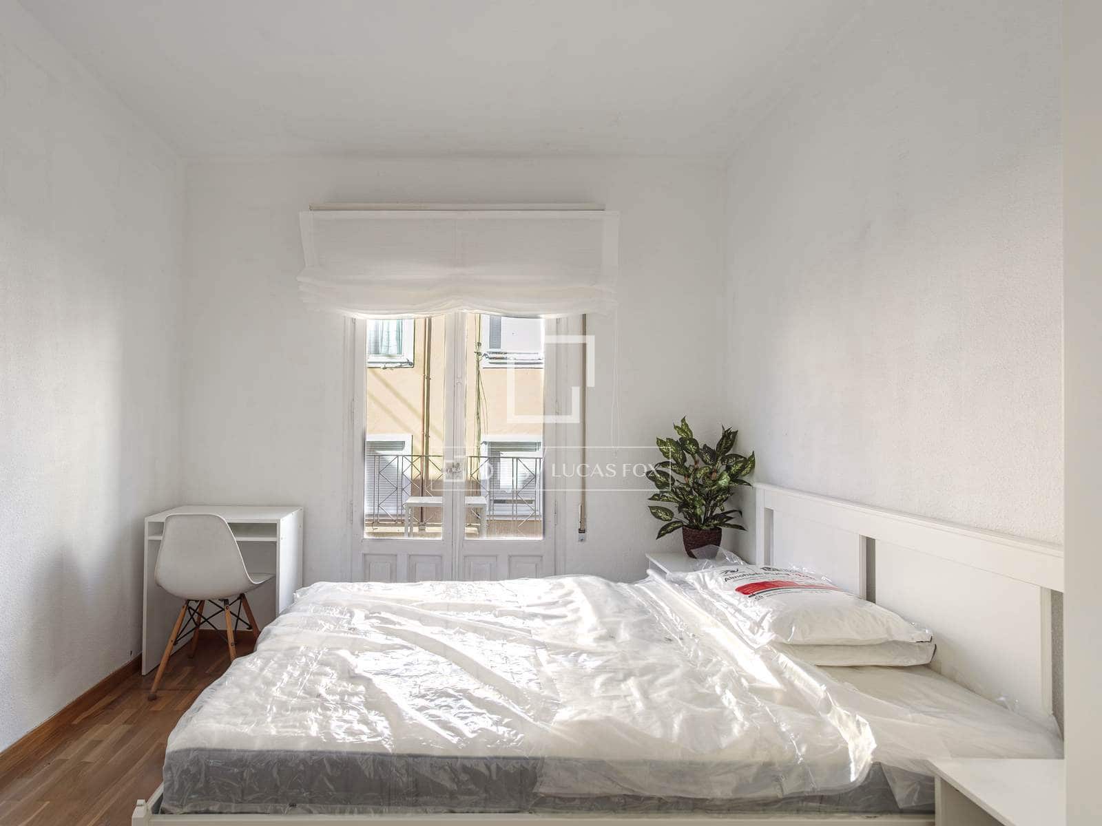 4 soveværelse Lejlighed til leje i Madrid by - € 2.700 (Ref: 9571907)