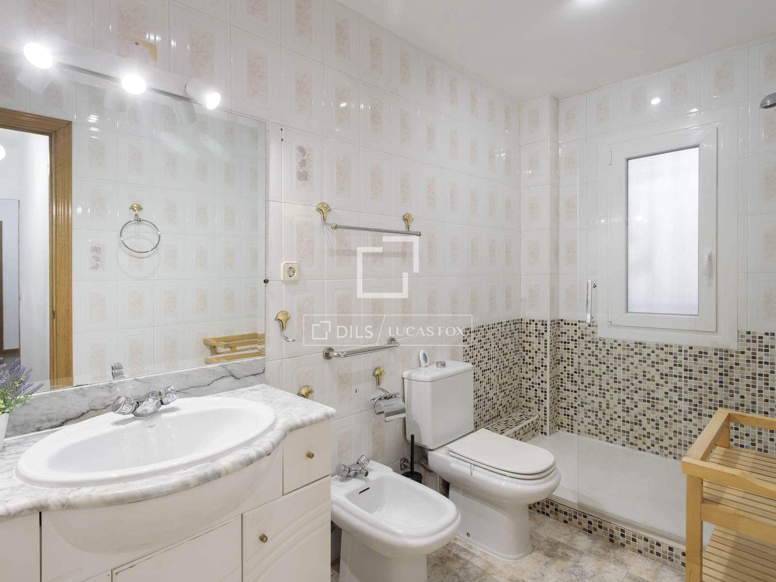 4 soveværelse Lejlighed til leje i Madrid by - € 2.700 (Ref: 9571907)