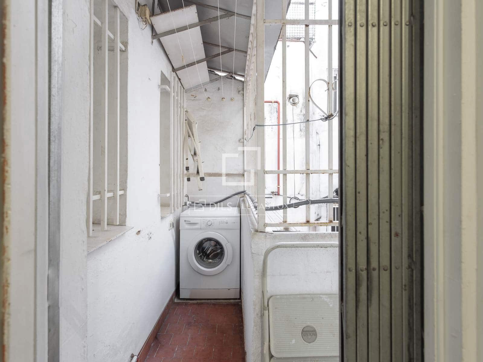 4 soveværelse Lejlighed til leje i Madrid by - € 2.700 (Ref: 9571907)