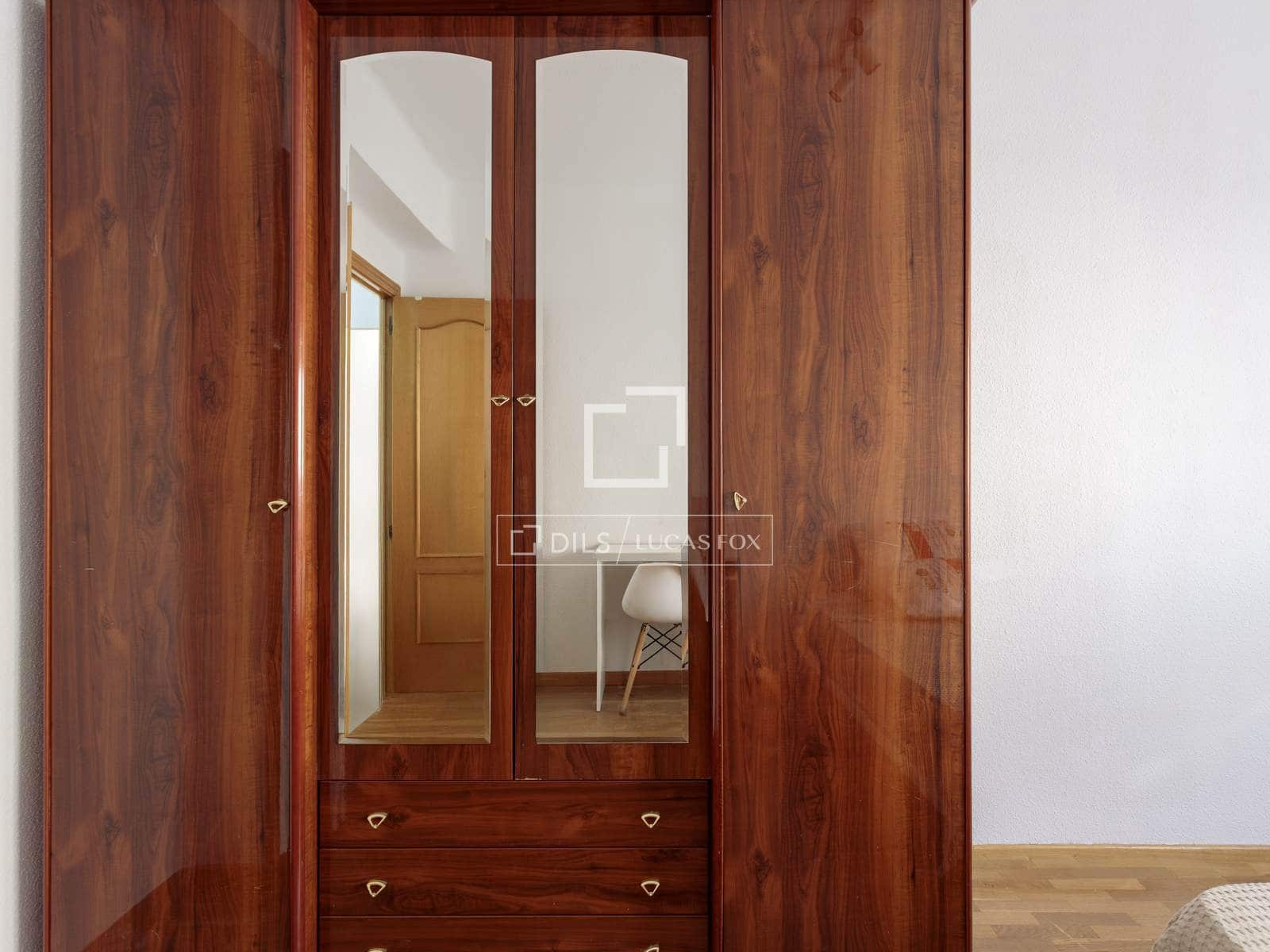 4 soveværelse Lejlighed til leje i Madrid by - € 2.700 (Ref: 9571907)