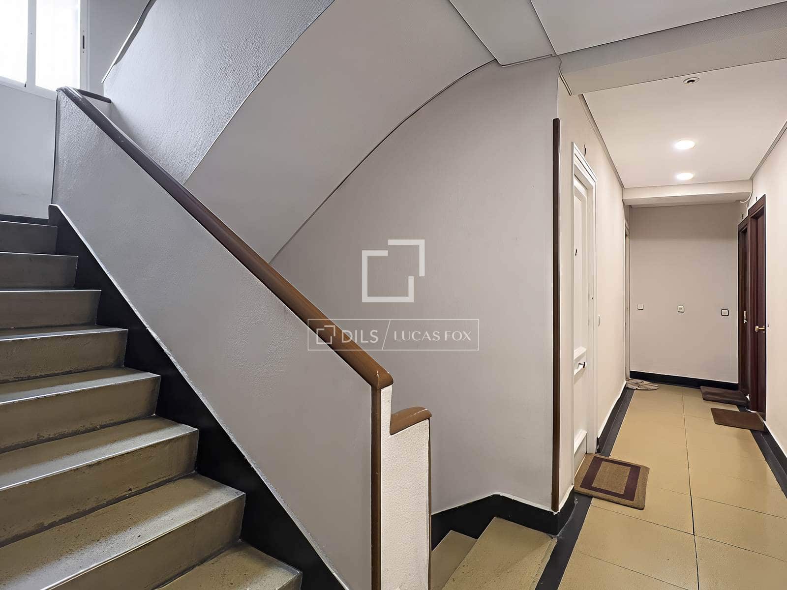 4 soveværelse Lejlighed til leje i Madrid by - € 2.700 (Ref: 9571907)