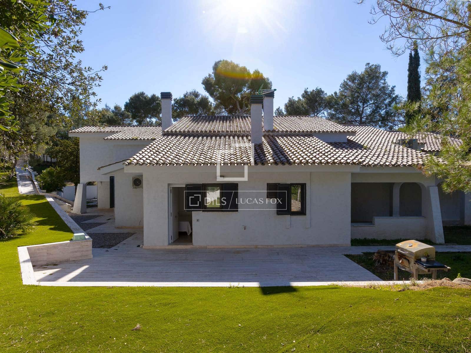 8 soverom Villa til salgs i Cabrera de Mar med svømmebasseng garasje - € 1 890 000 (Ref: 9572101)