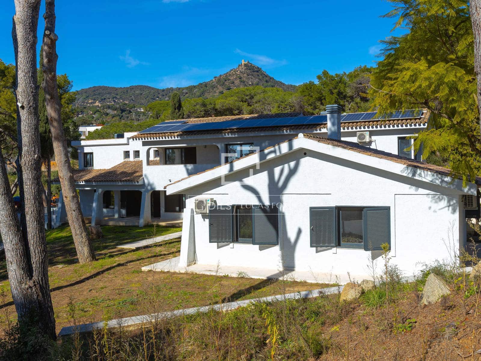 8 soverom Villa til salgs i Cabrera de Mar med svømmebasseng garasje - € 1 890 000 (Ref: 9572101)