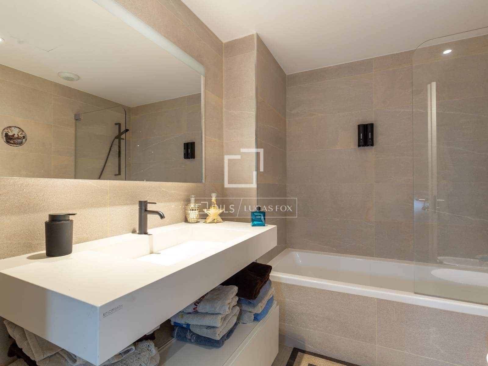 4 Zimmer Apartment zu vermieten in Esplugues de Llobregat mit Pool Garage - 5.000 € (Ref: 9572102)