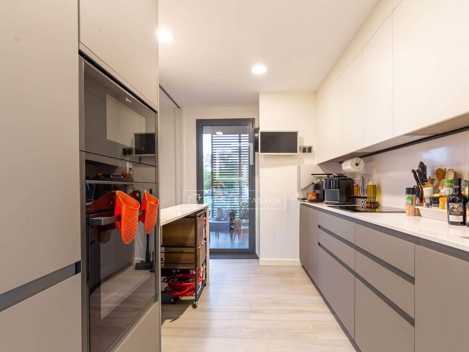 4 Zimmer Apartment zu vermieten in Esplugues de Llobregat mit Pool Garage - 5.000 € (Ref: 9572102)