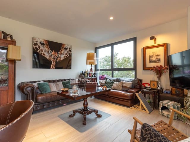 4 Zimmer Apartment zu vermieten in Esplugues de Llobregat mit Pool Garage - 5.000 € (Ref: 9572102)