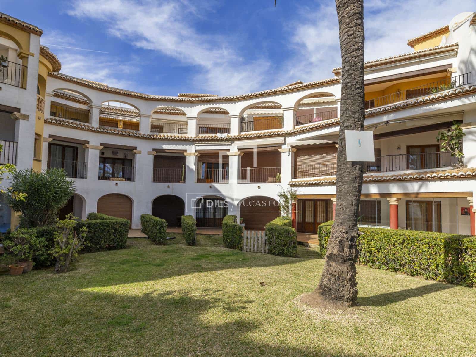 Apartamento de 2 habitaciones en Javea / Xàbia en venta con piscina garaje - 595.000 € (Ref: 9572213)