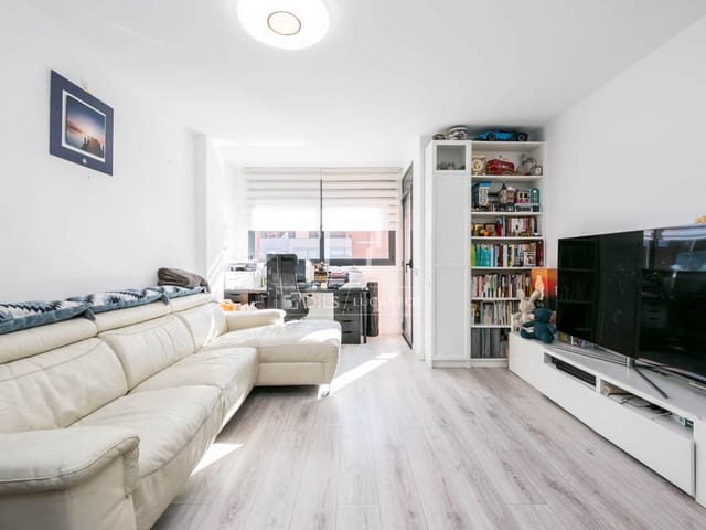 3 quarto Apartamento para venda em Castelldefels com piscina garagem - 570 000 € (Ref: 9572214)