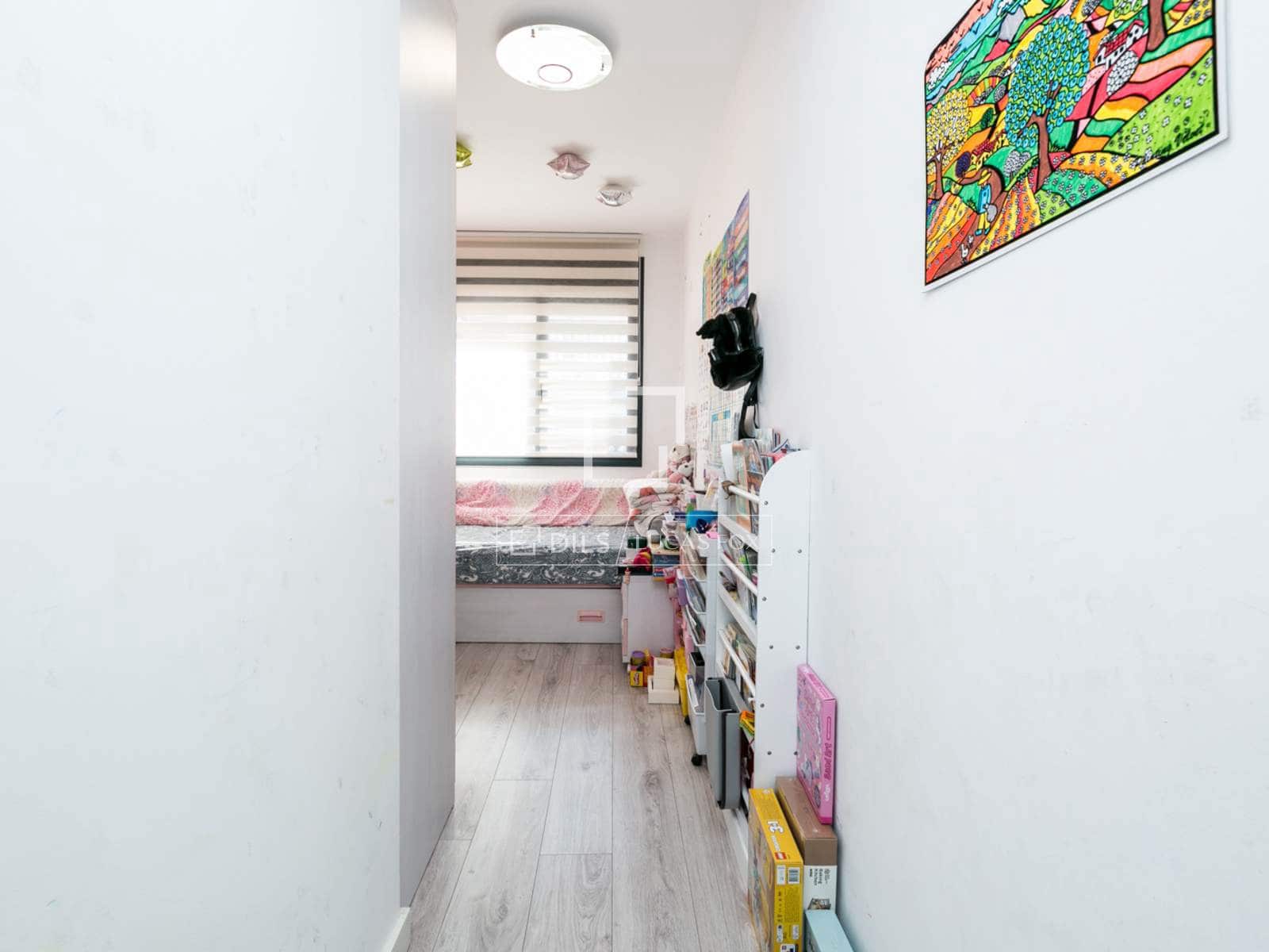 3 quarto Apartamento para venda em Castelldefels com piscina garagem - 570 000 € (Ref: 9572214)