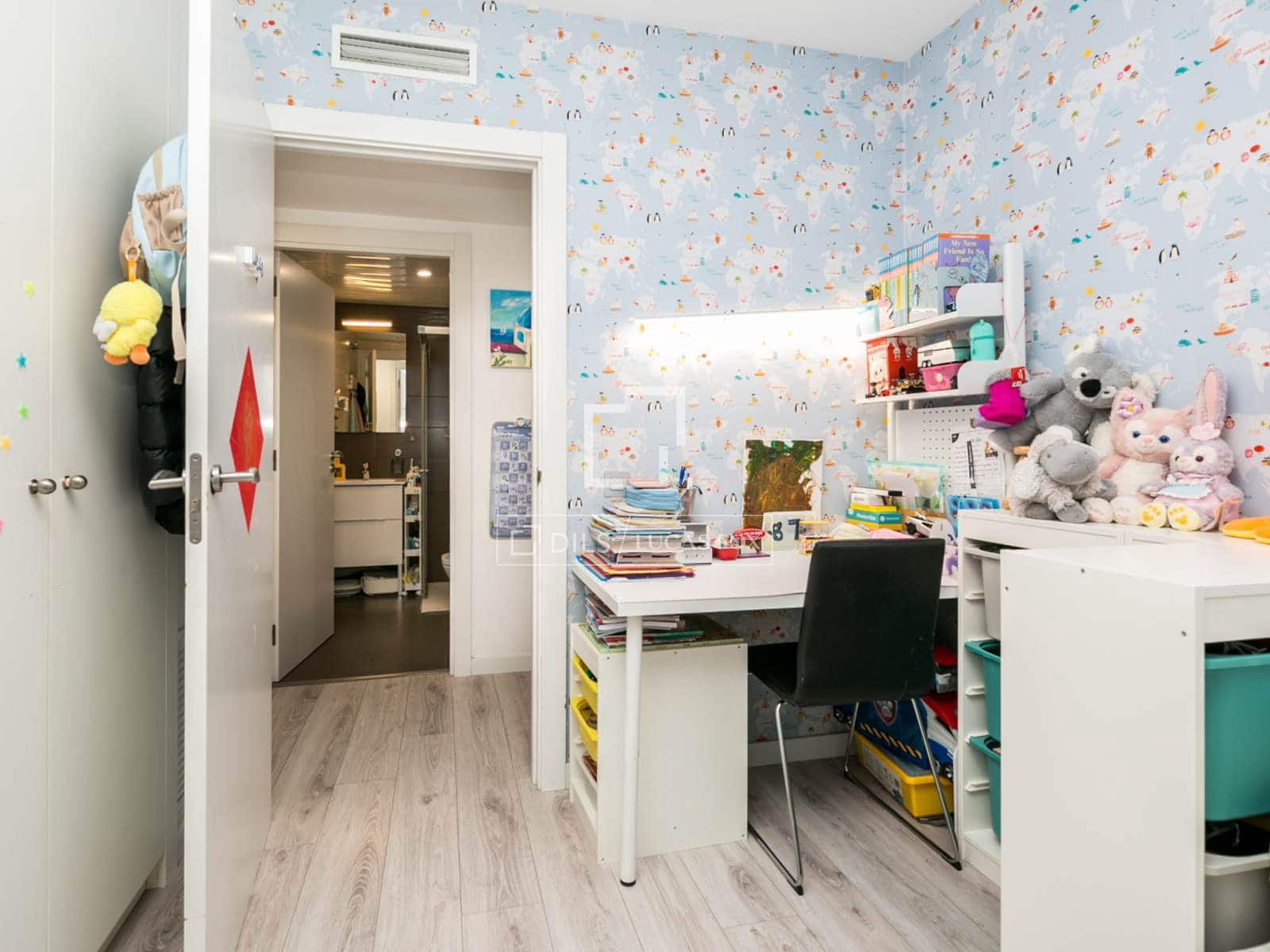 3 quarto Apartamento para venda em Castelldefels com piscina garagem - 570 000 € (Ref: 9572214)