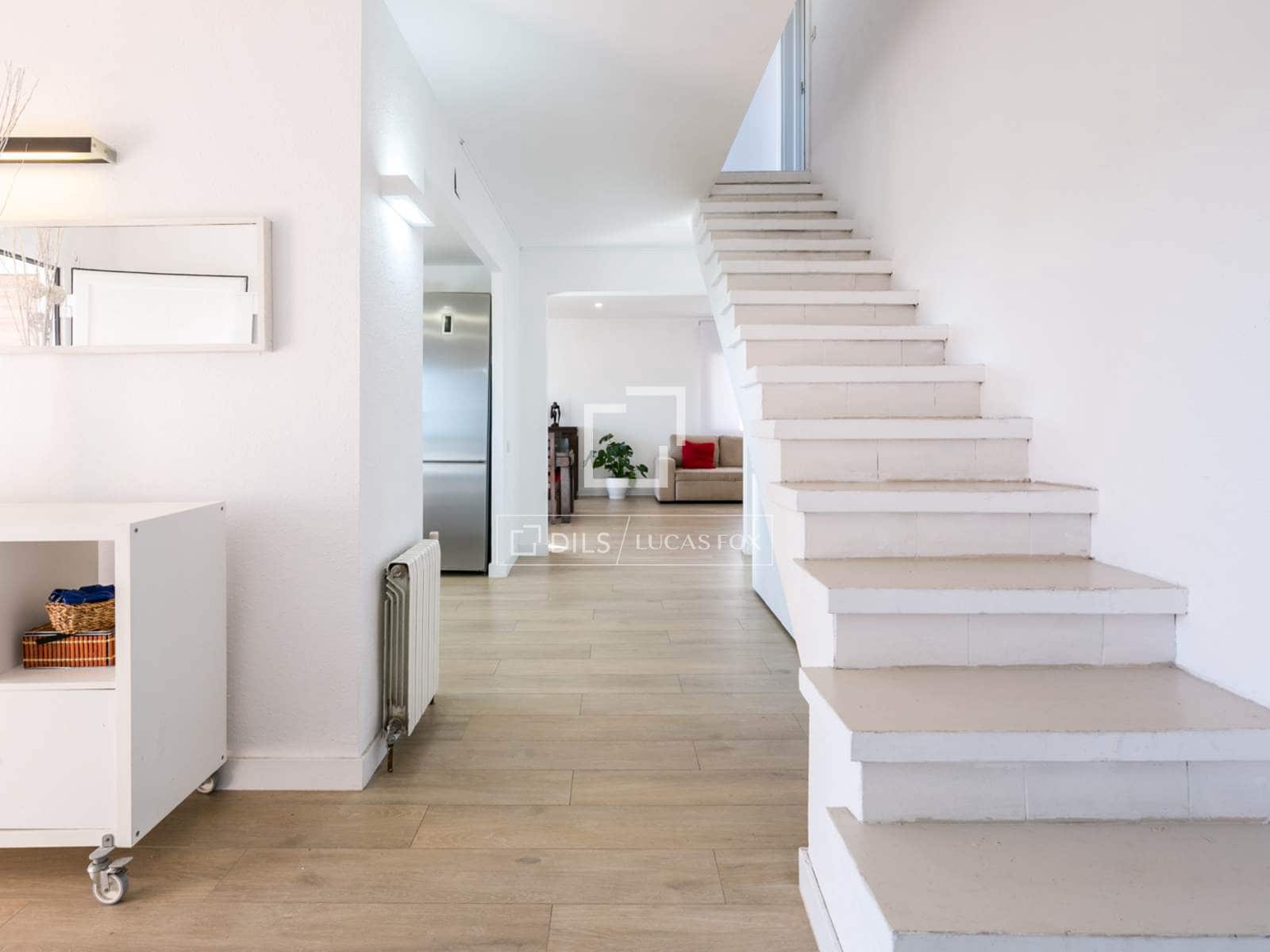 4 slaapkamer Villa te koop in Castelldefels met zwembad - € 1.400.000 (Ref: 9572289)