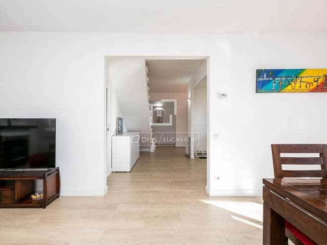 4 slaapkamer Villa te koop in Castelldefels met zwembad - € 1.400.000 (Ref: 9572289)