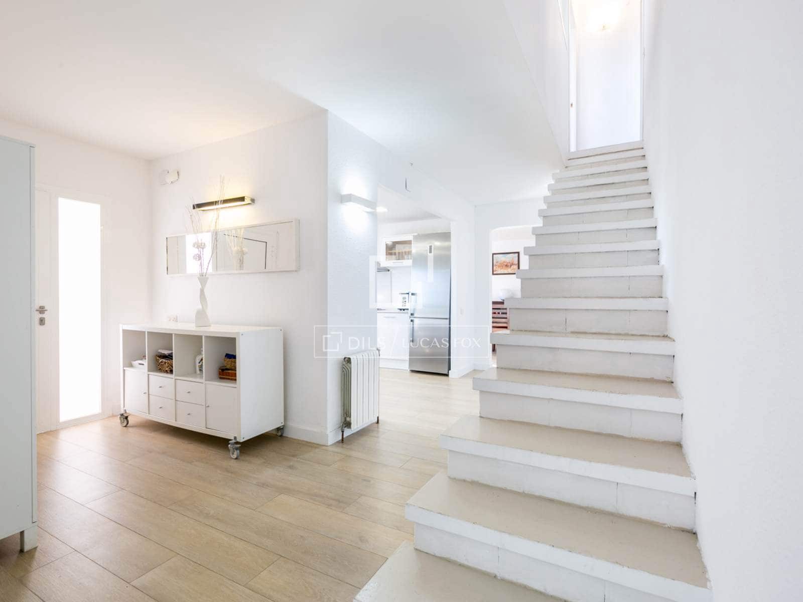 4 slaapkamer Villa te koop in Castelldefels met zwembad - € 1.400.000 (Ref: 9572289)