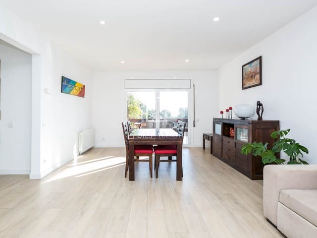 4 slaapkamer Villa te koop in Castelldefels met zwembad - € 1.400.000 (Ref: 9572289)