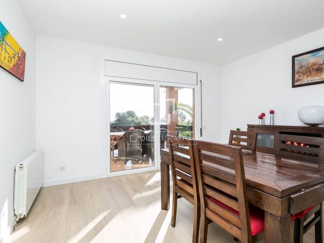 4 slaapkamer Villa te koop in Castelldefels met zwembad - € 1.400.000 (Ref: 9572289)