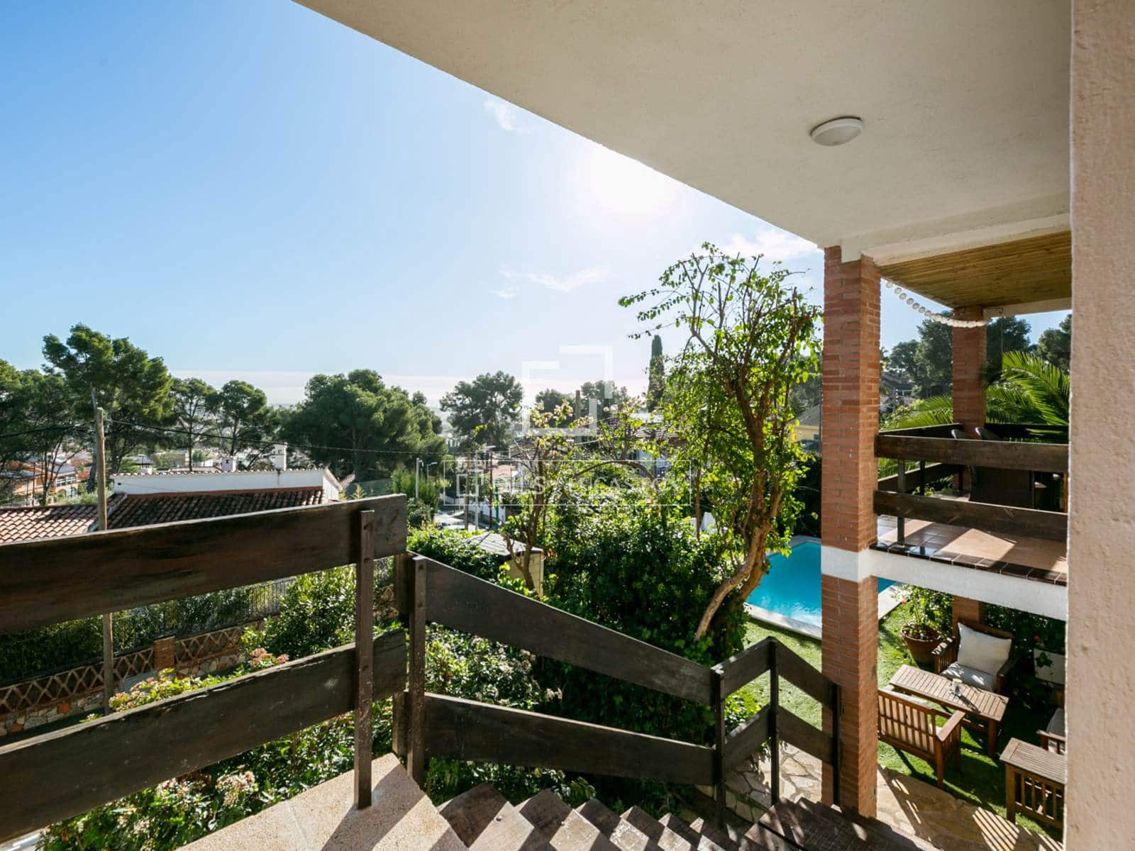 4 slaapkamer Villa te koop in Castelldefels met zwembad - € 1.400.000 (Ref: 9572289)