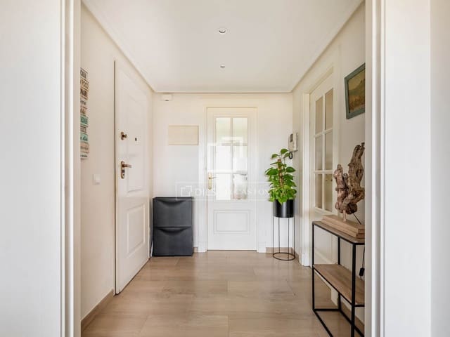 4 sovrum Lägenhet till salu i Majadahonda med pool garage - 825 000 € (Ref: 9572291)