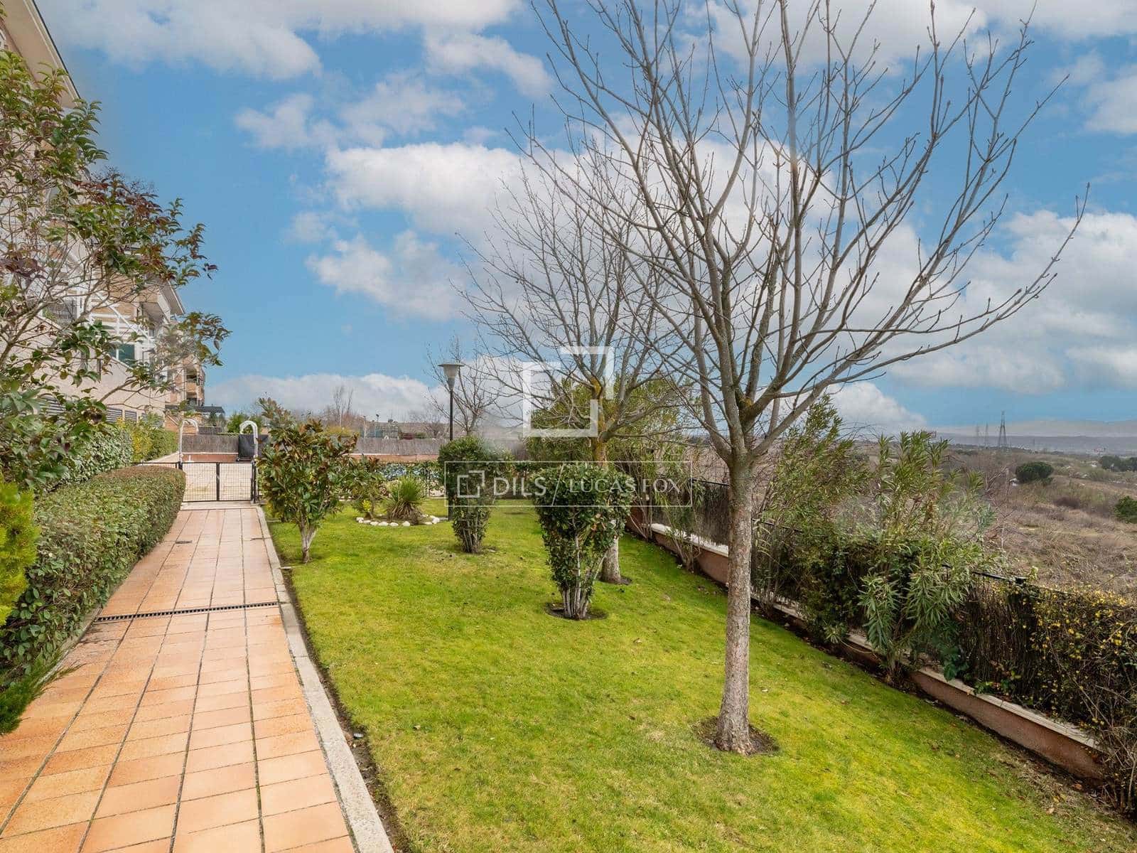 4 bedroom Apartment for sale in Majadahonda with pool - € 790,000 (Ref: 9572291)