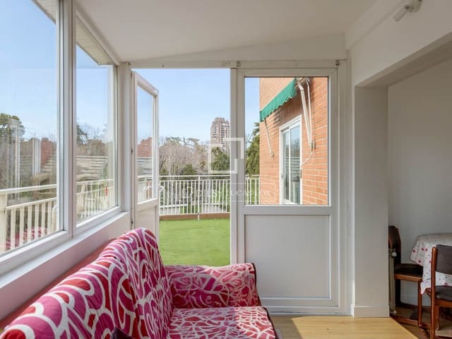 2 soveværelse Penthouse til salg i Jerónimos, Madrid by - € 1.150.000 (Ref: 9572292)