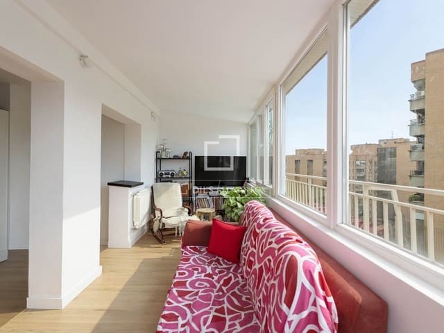 2 soveværelse Penthouse til salg i Jerónimos, Madrid by - € 1.150.000 (Ref: 9572292)