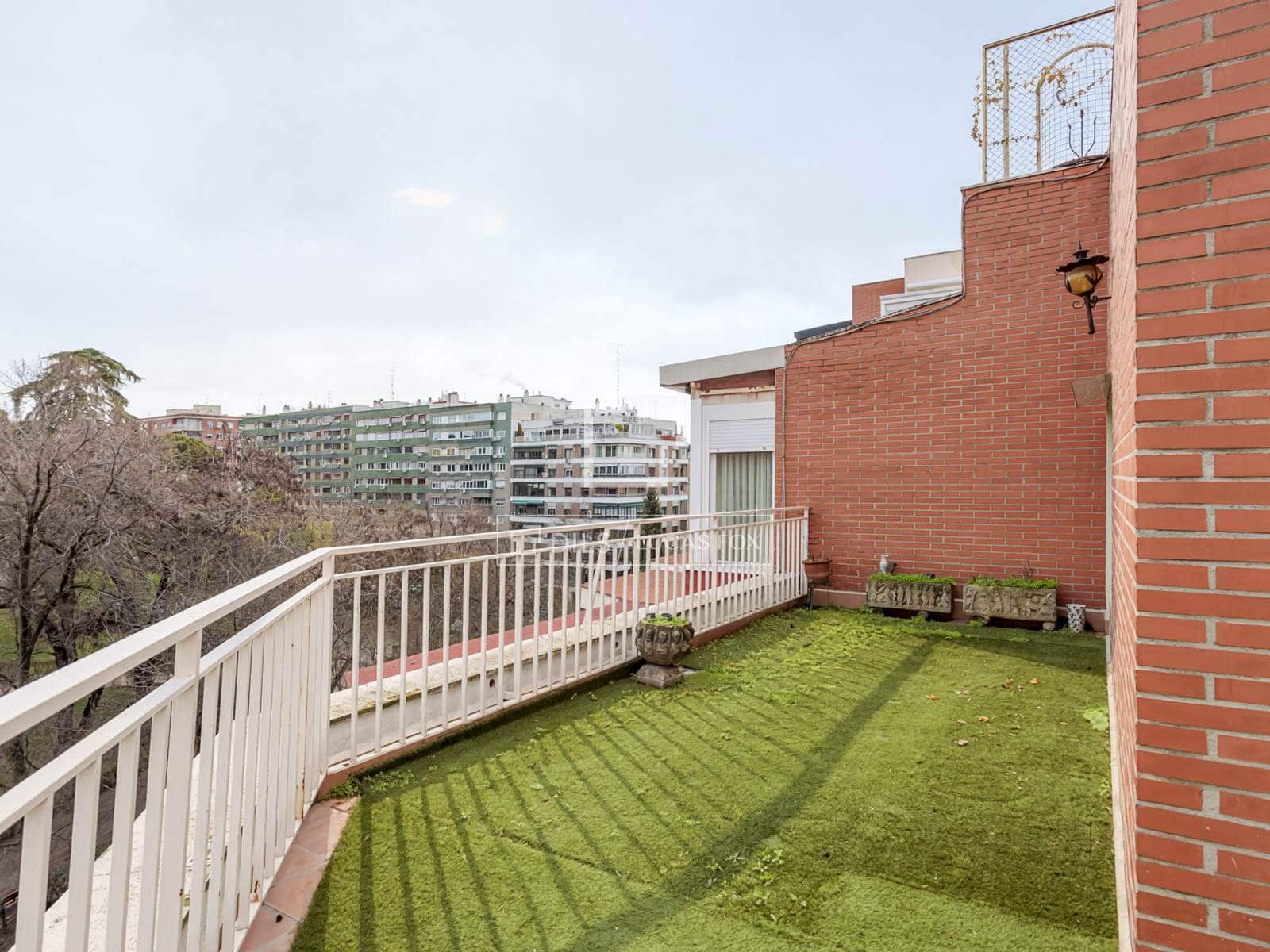 2 soveværelse Penthouse til salg i Madrid by - € 1.150.000 (Ref: 9572292)