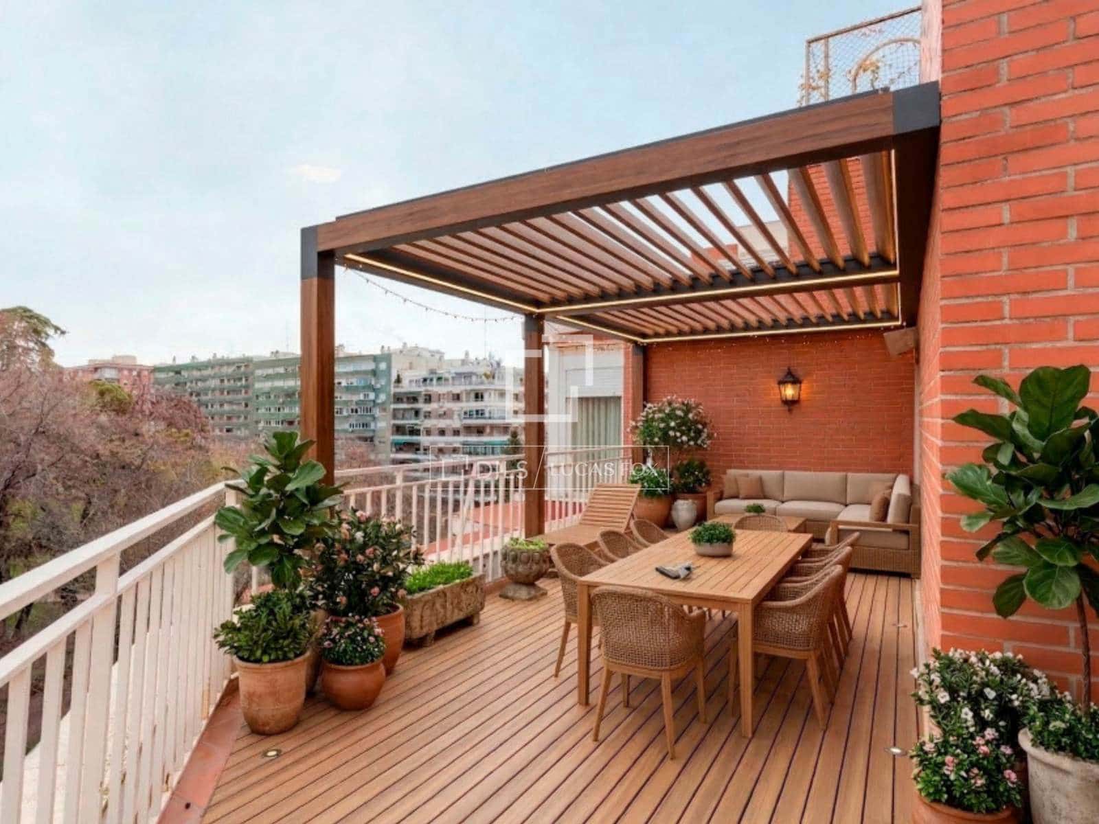 2 soveværelse Penthouse til salg i Madrid by - € 990.000 (Ref: 9572292)
