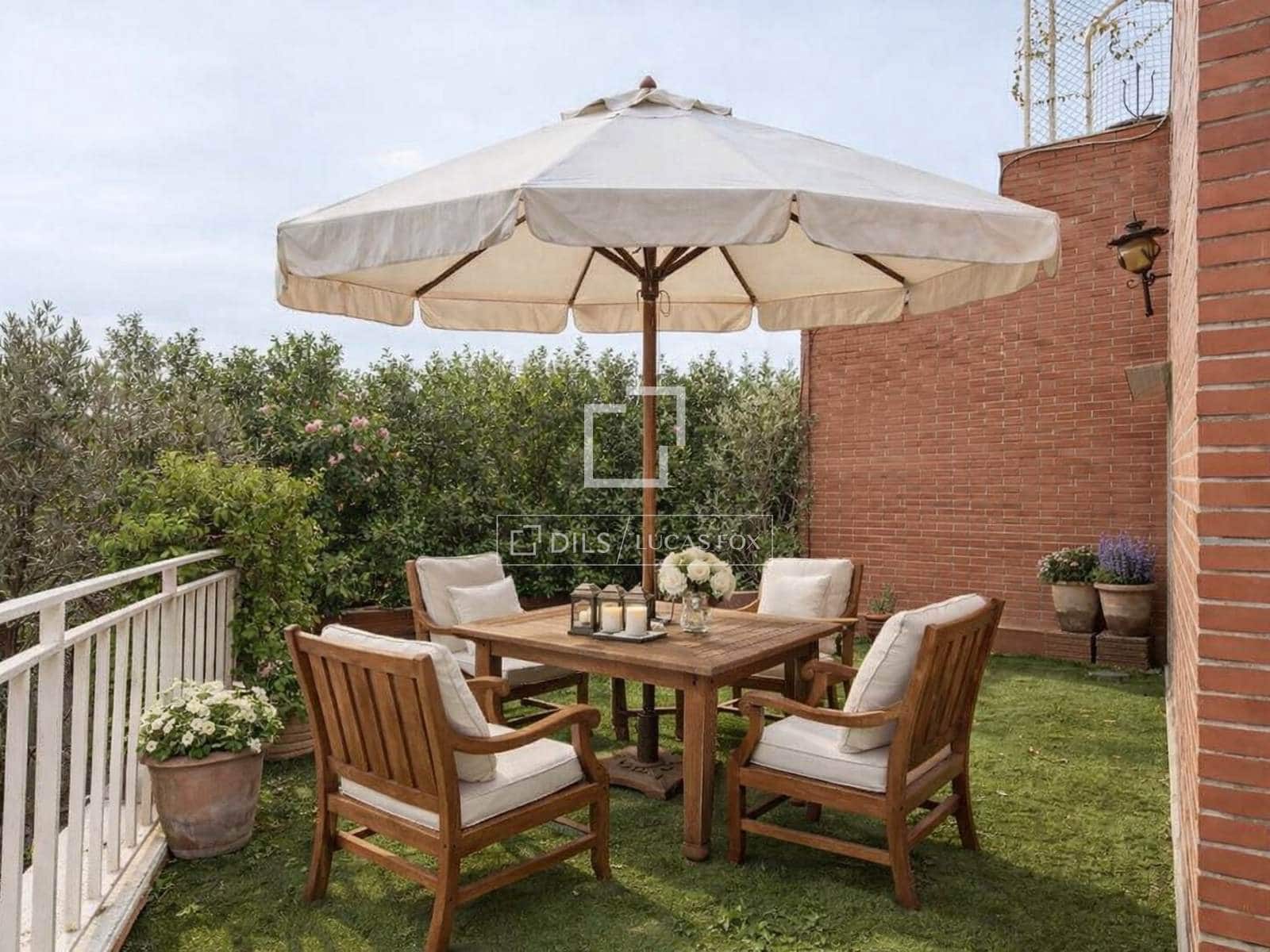 2 soveværelse Penthouse til salg i Madrid by - € 990.000 (Ref: 9572292)