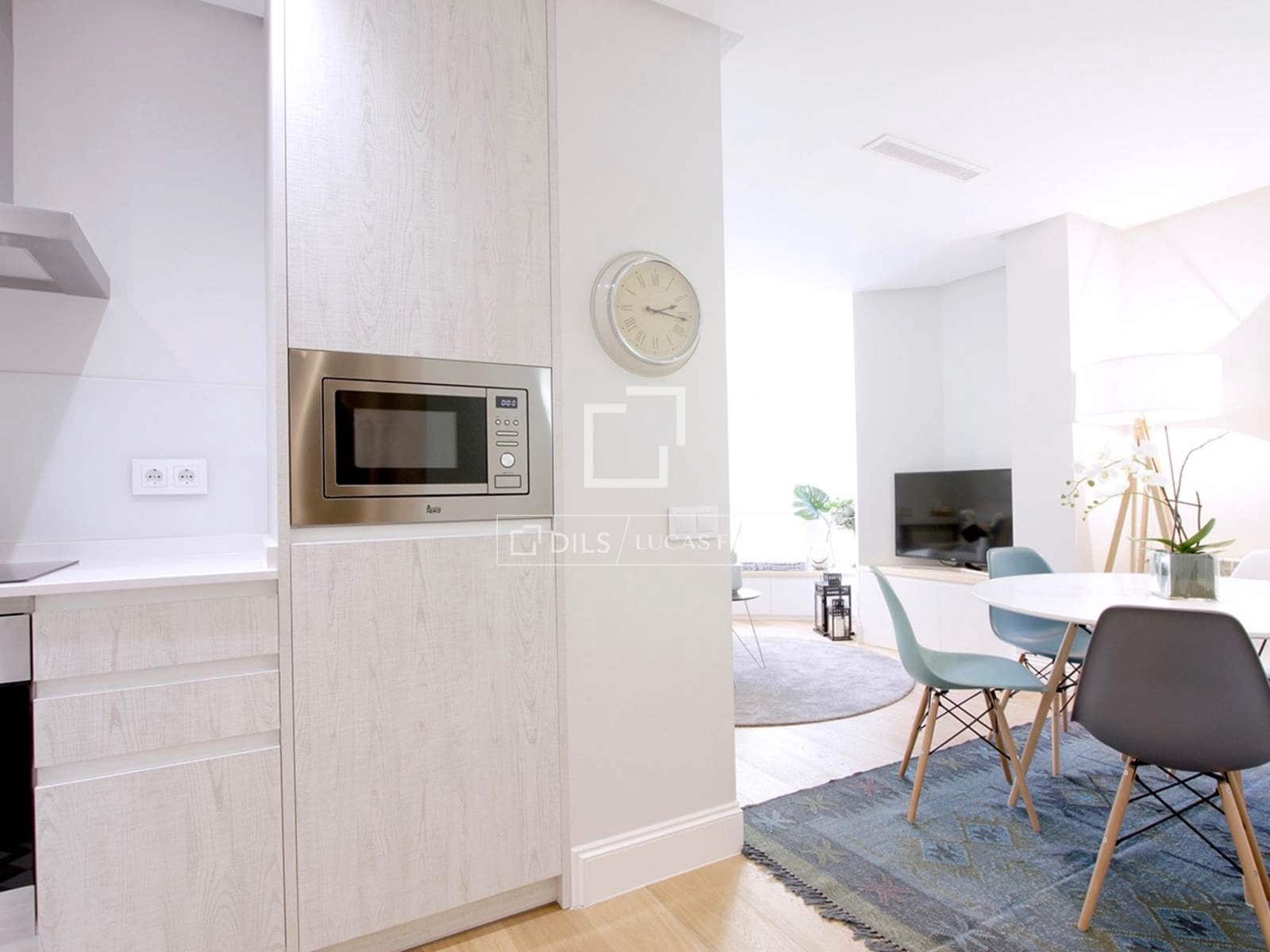 2 quarto Apartamento para arrendar em Madrid cidade - 5 600 € (Ref: 9572293)