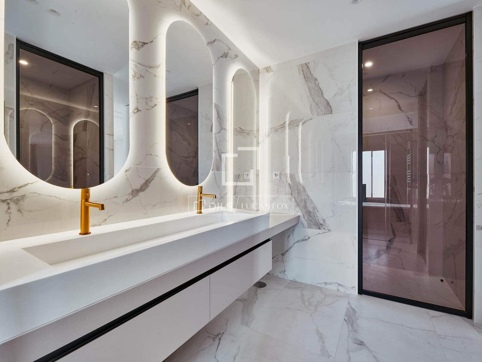 3 makuuhuone Huoneisto myytävänä paikassa Madrid kaupunki - 2 409 000 € (Ref: 9572294)