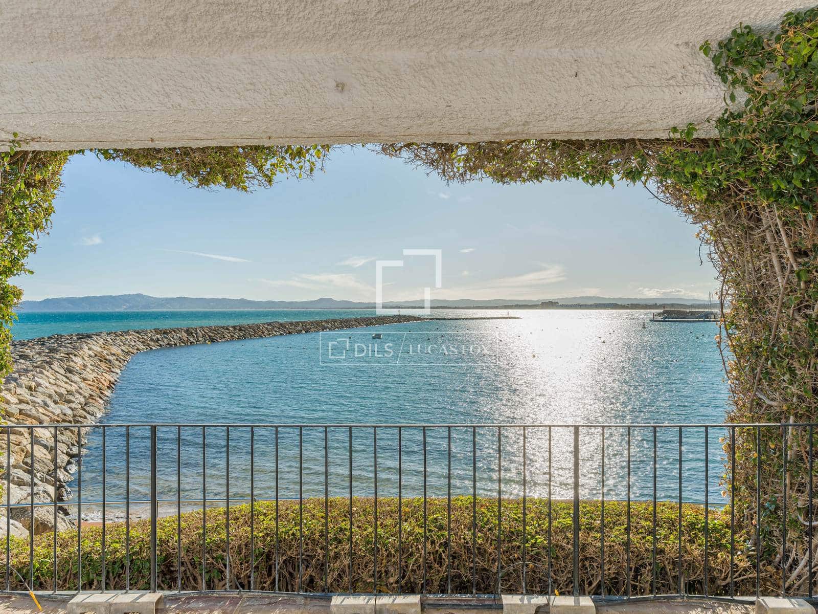 5 slaapkamer Villa te koop in L'Estartit met garage - € 2.100.000 (Ref: 9575165)