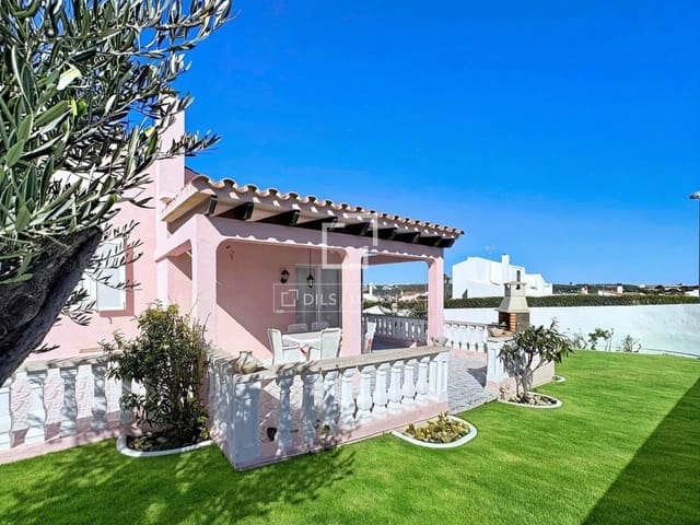 5 Zimmer Villa zu verkaufen in Es Castell mit Pool - 1.200.000 € (Ref: 9578990)