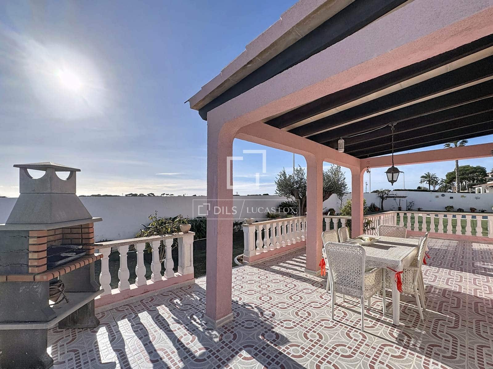 5 Zimmer Villa zu verkaufen in Es Castell mit Pool - 1.200.000 € (Ref: 9578990)