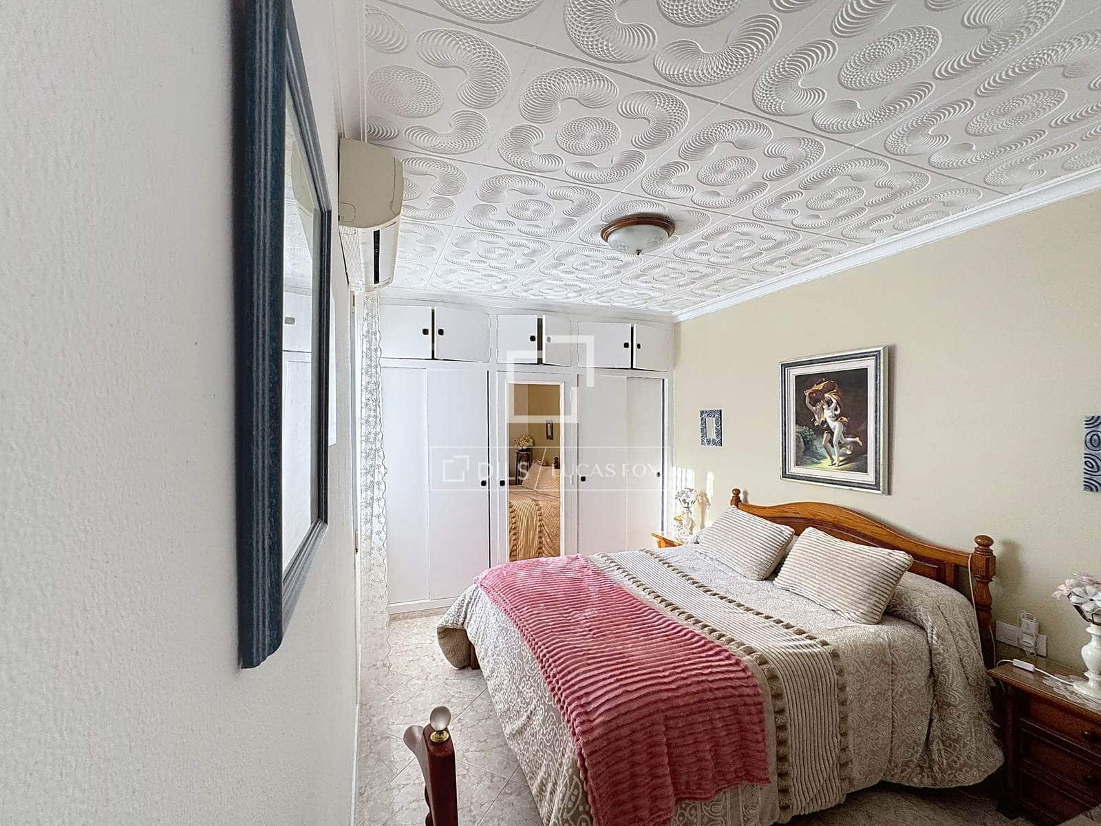 5 Zimmer Villa zu verkaufen in Es Castell mit Pool - 1.200.000 € (Ref: 9578990)