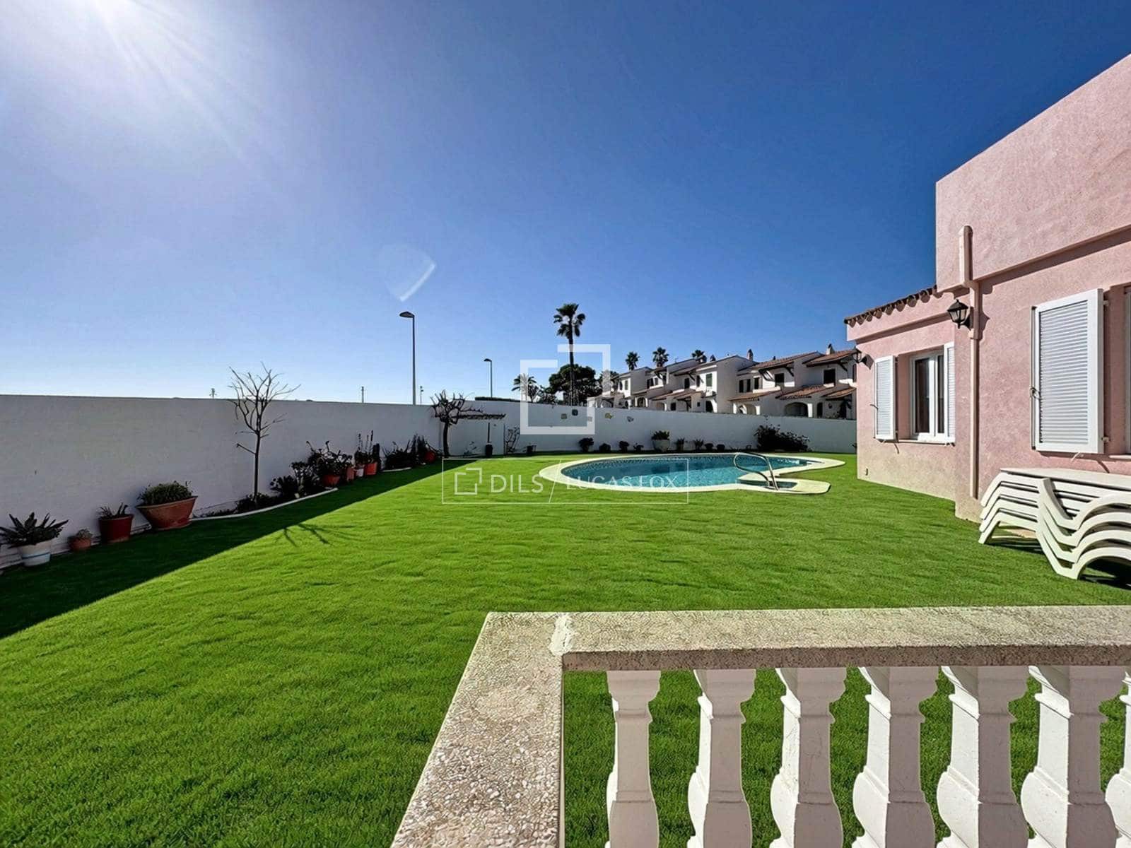 5 Zimmer Villa zu verkaufen in Es Castell mit Pool - 1.200.000 € (Ref: 9578990)