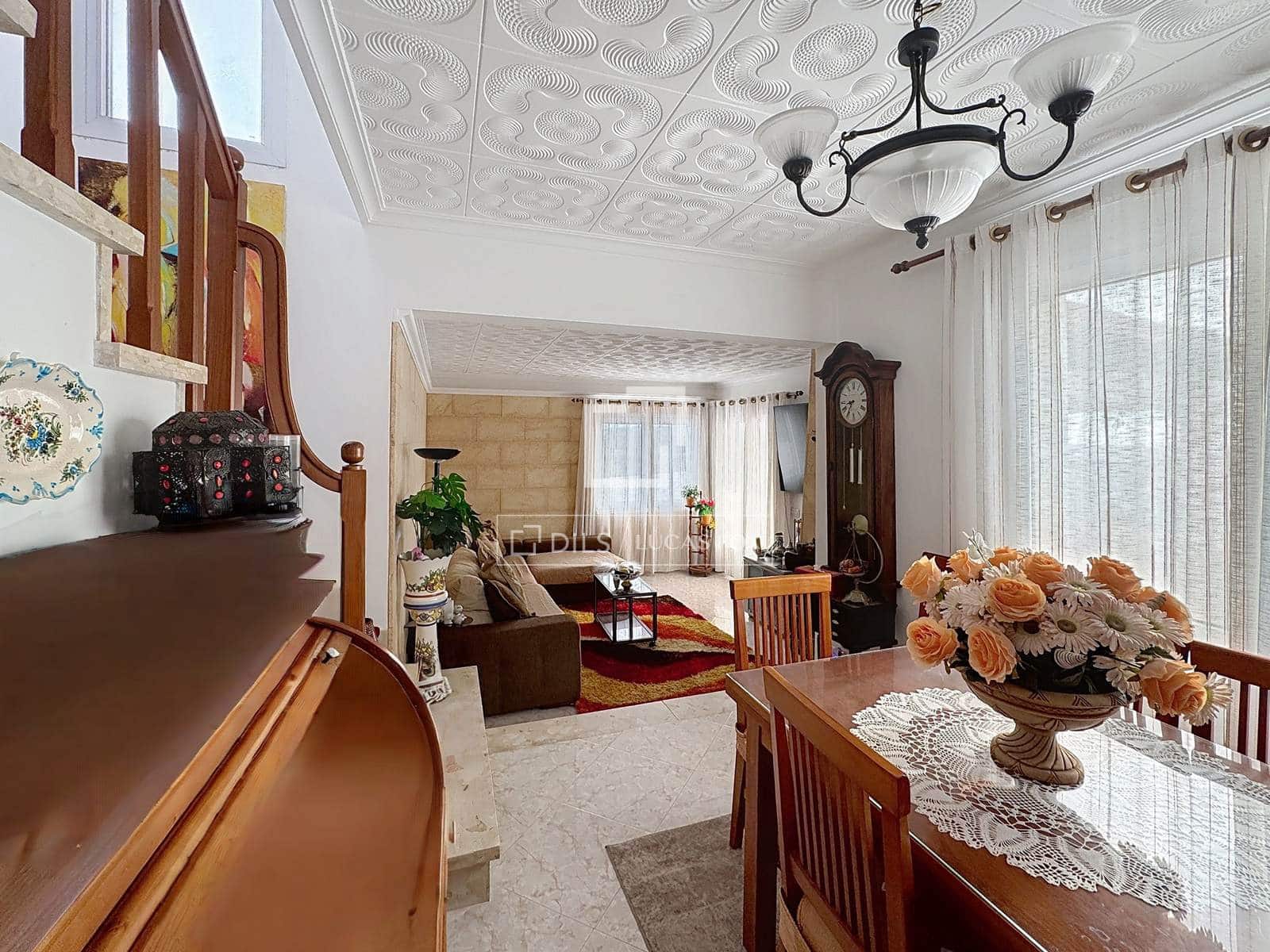 5 Zimmer Villa zu verkaufen in Es Castell mit Pool - 1.200.000 € (Ref: 9578990)