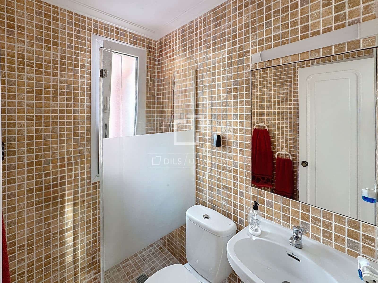 5 Zimmer Villa zu verkaufen in Es Castell mit Pool - 1.200.000 € (Ref: 9578990)