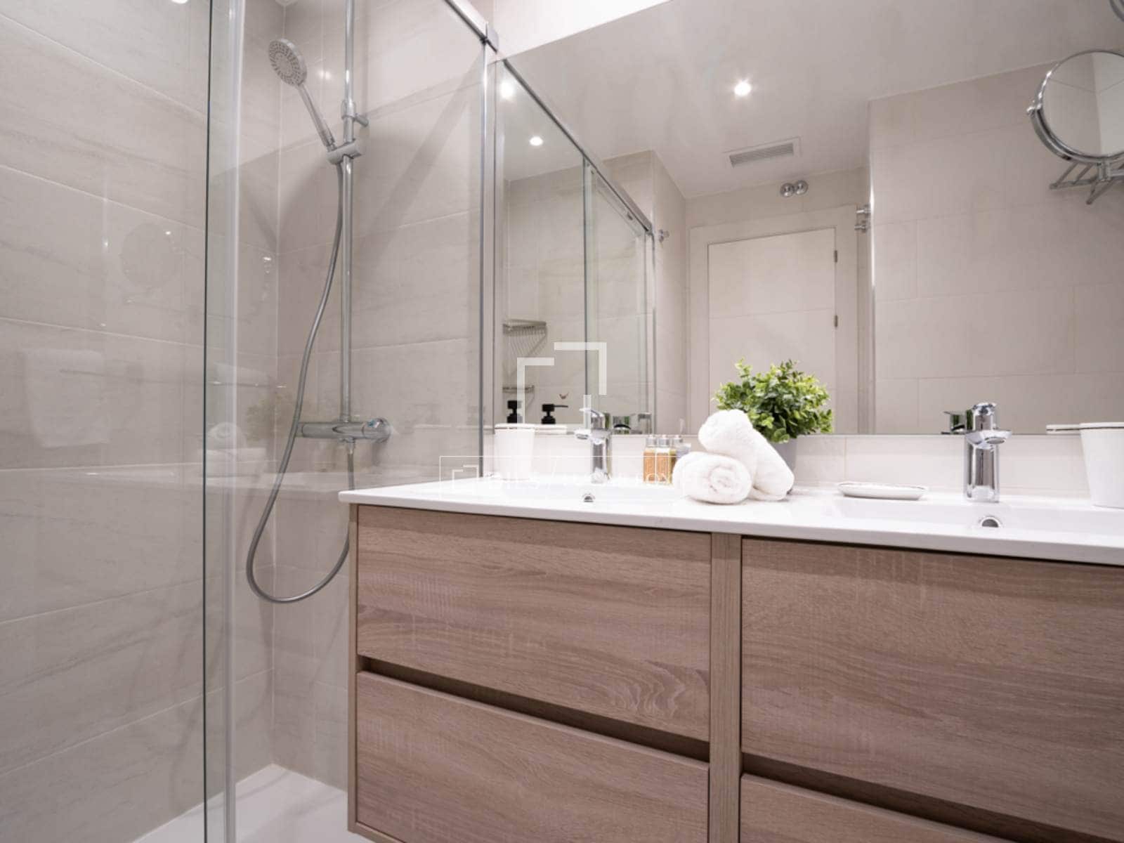 2 soverom Leilighet til leie i Madrid by - € 5 500 (Ref: 9580376)