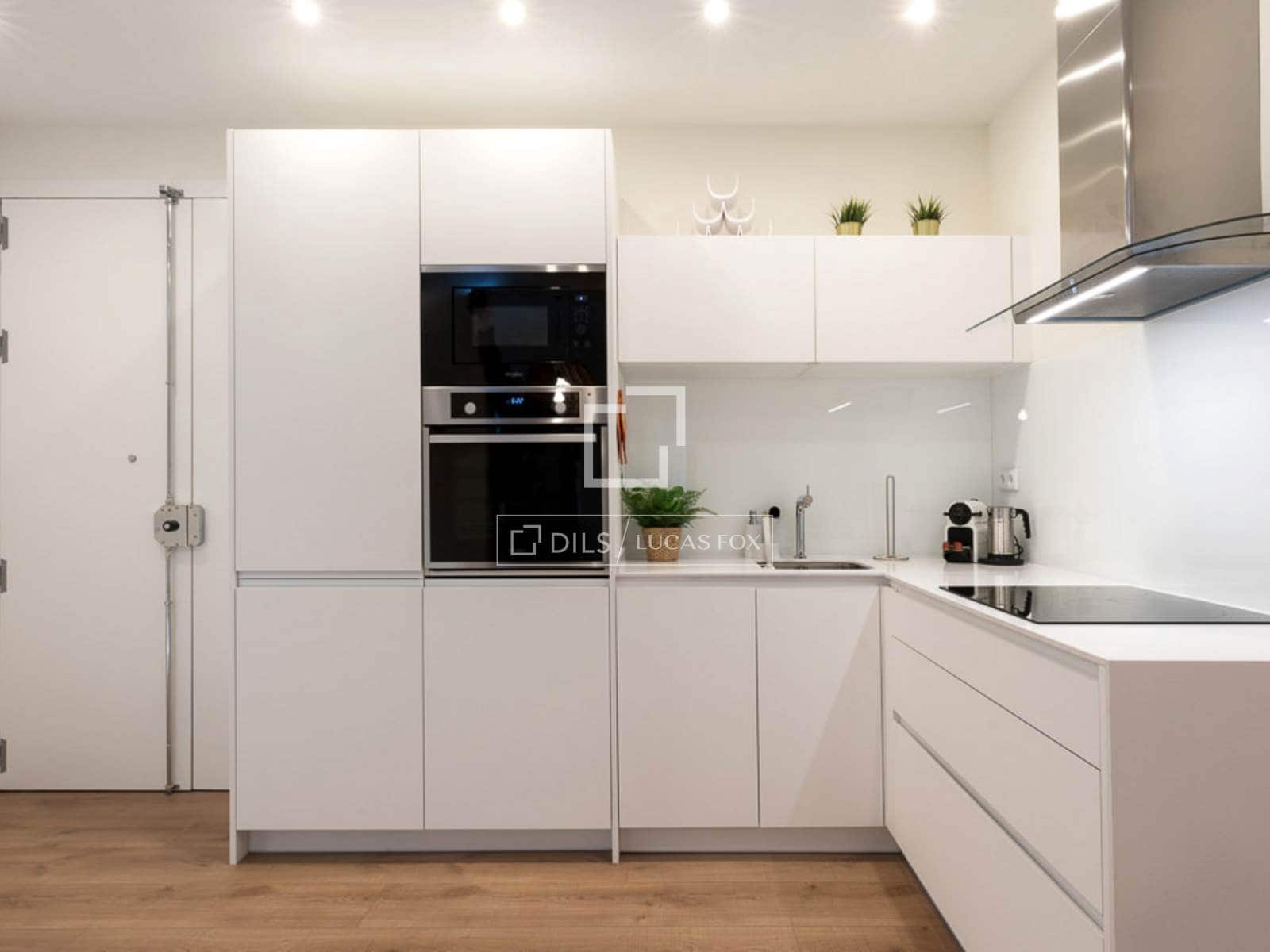 2 soverom Leilighet til leie i Madrid by med garasje - € 4 800 (Ref: 9580378)