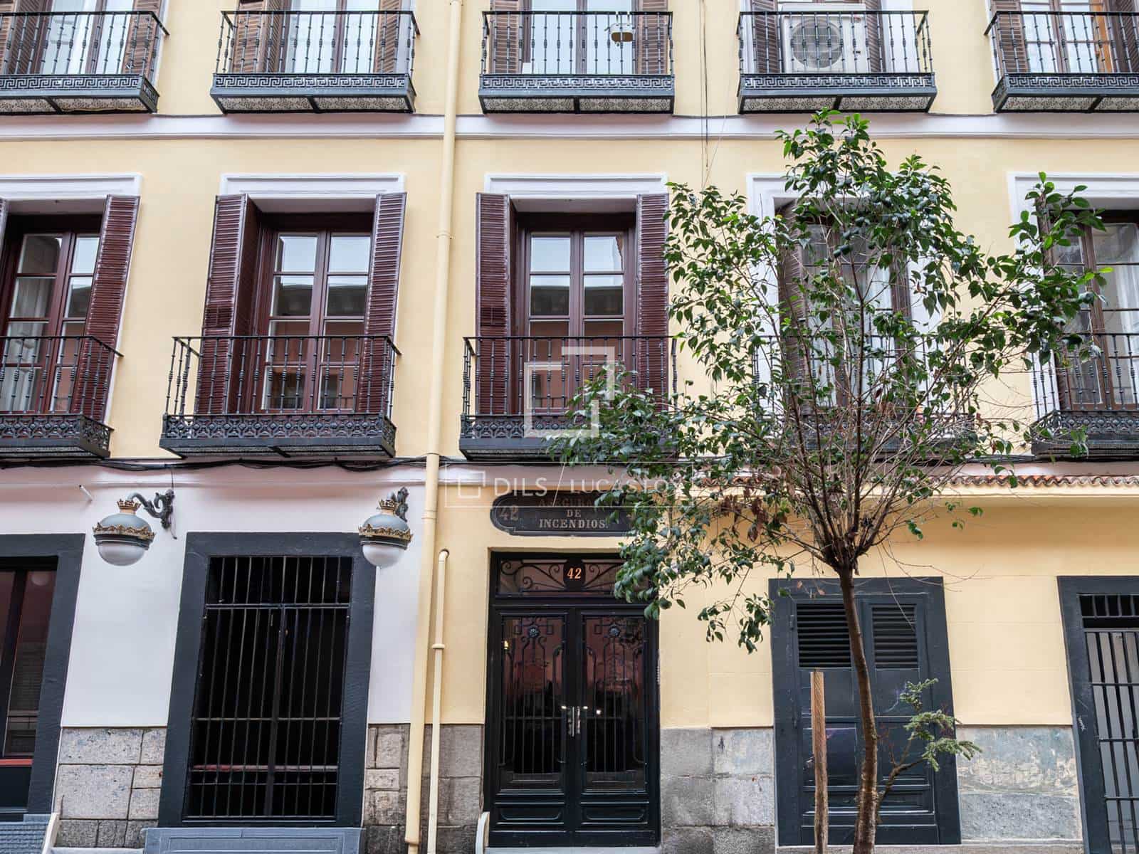 3 soveværelse Lejlighed til salg i Madrid by - € 1.990.000 (Ref: 9581234)
