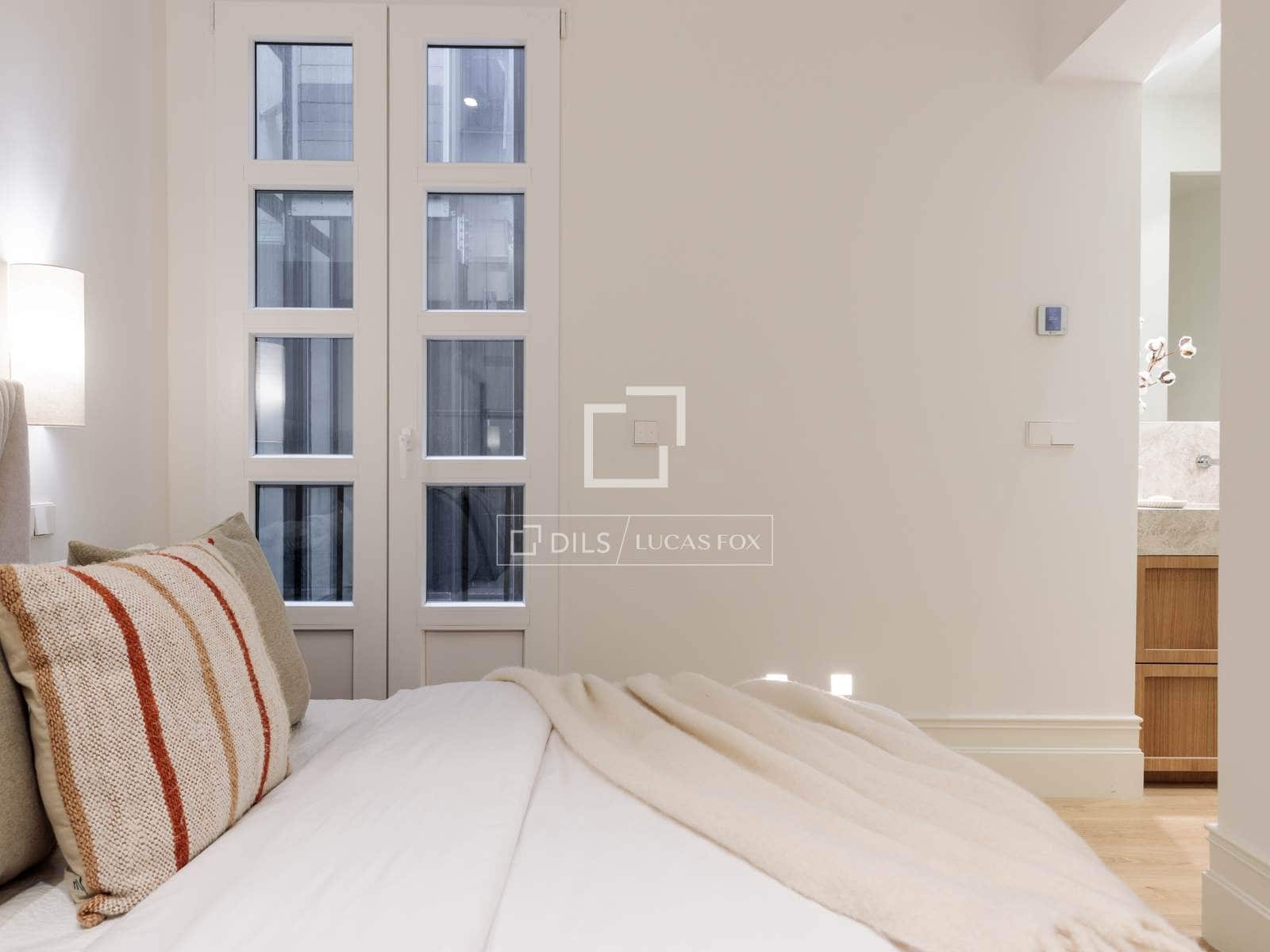 3 soveværelse Lejlighed til salg i Madrid by - € 1.990.000 (Ref: 9581234)