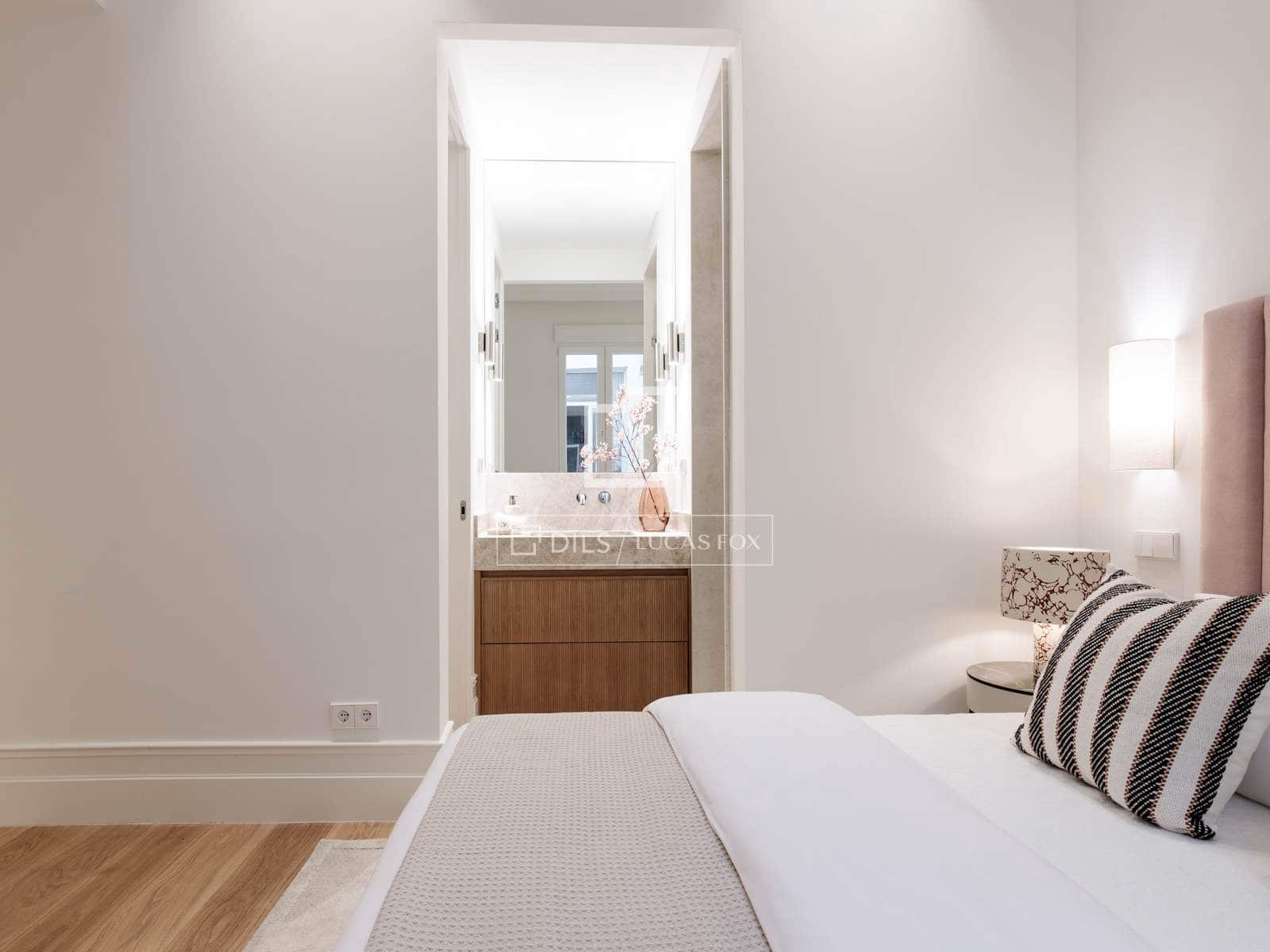 3 soveværelse Lejlighed til salg i Madrid by - € 1.990.000 (Ref: 9581234)