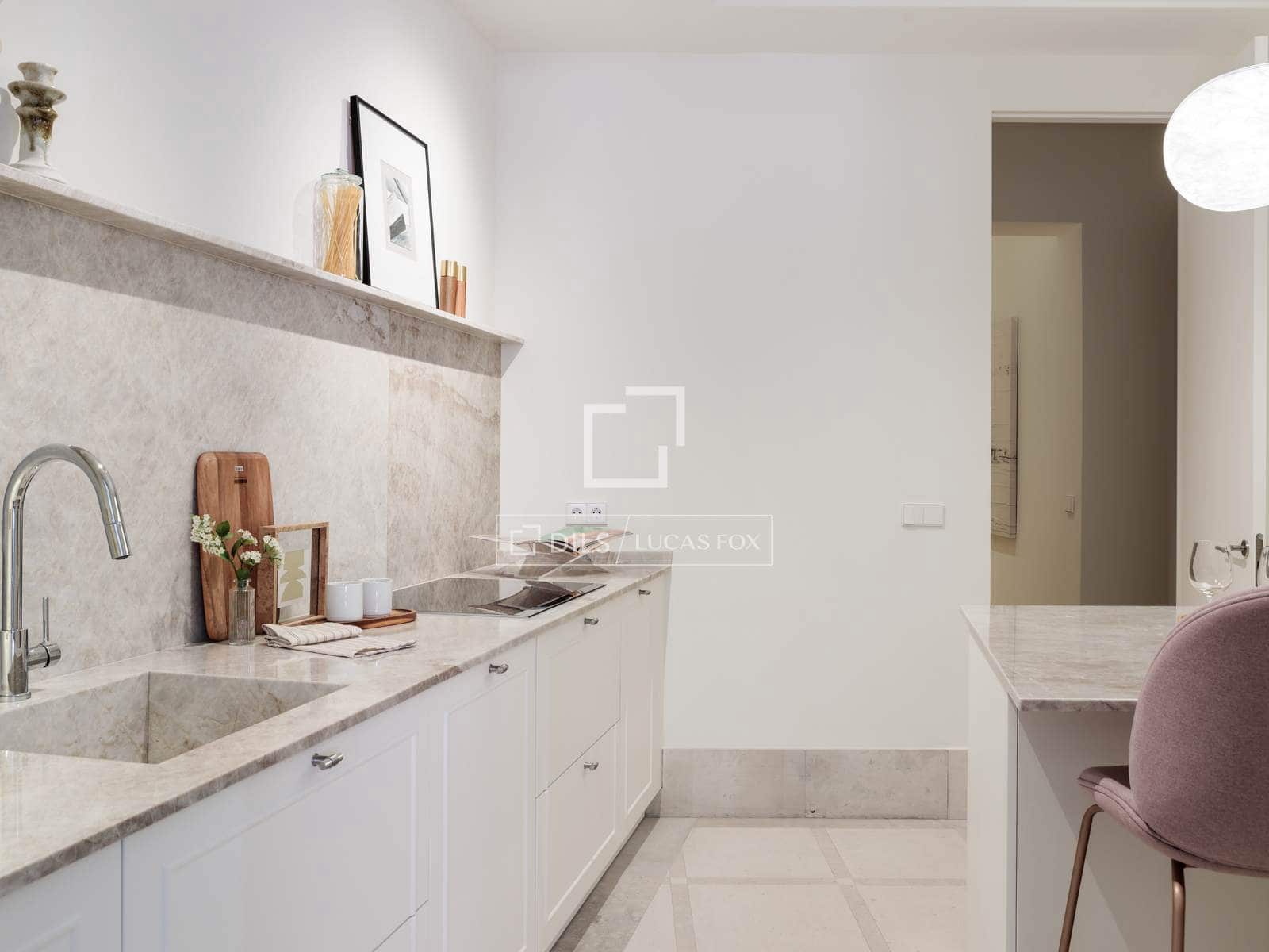 3 soveværelse Lejlighed til salg i Madrid by - € 1.990.000 (Ref: 9581234)