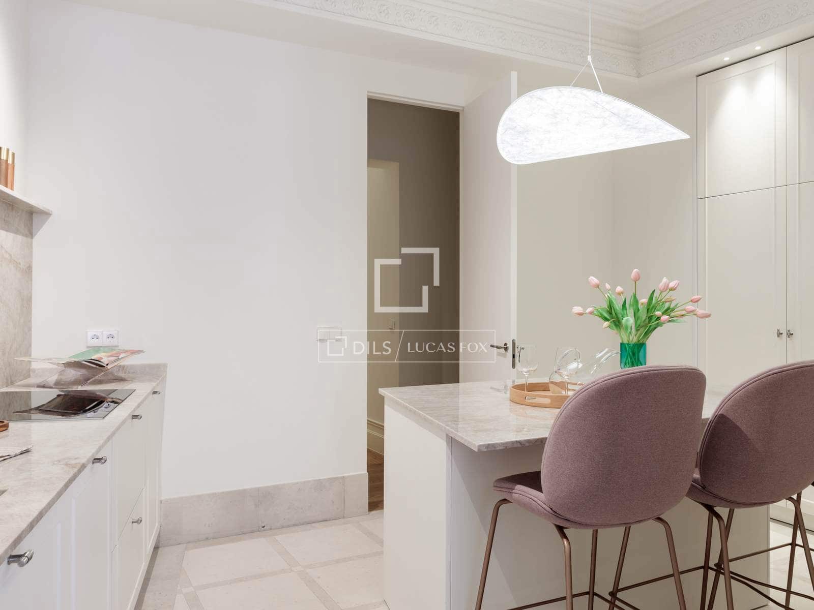 3 soveværelse Lejlighed til salg i Madrid by - € 1.990.000 (Ref: 9581234)