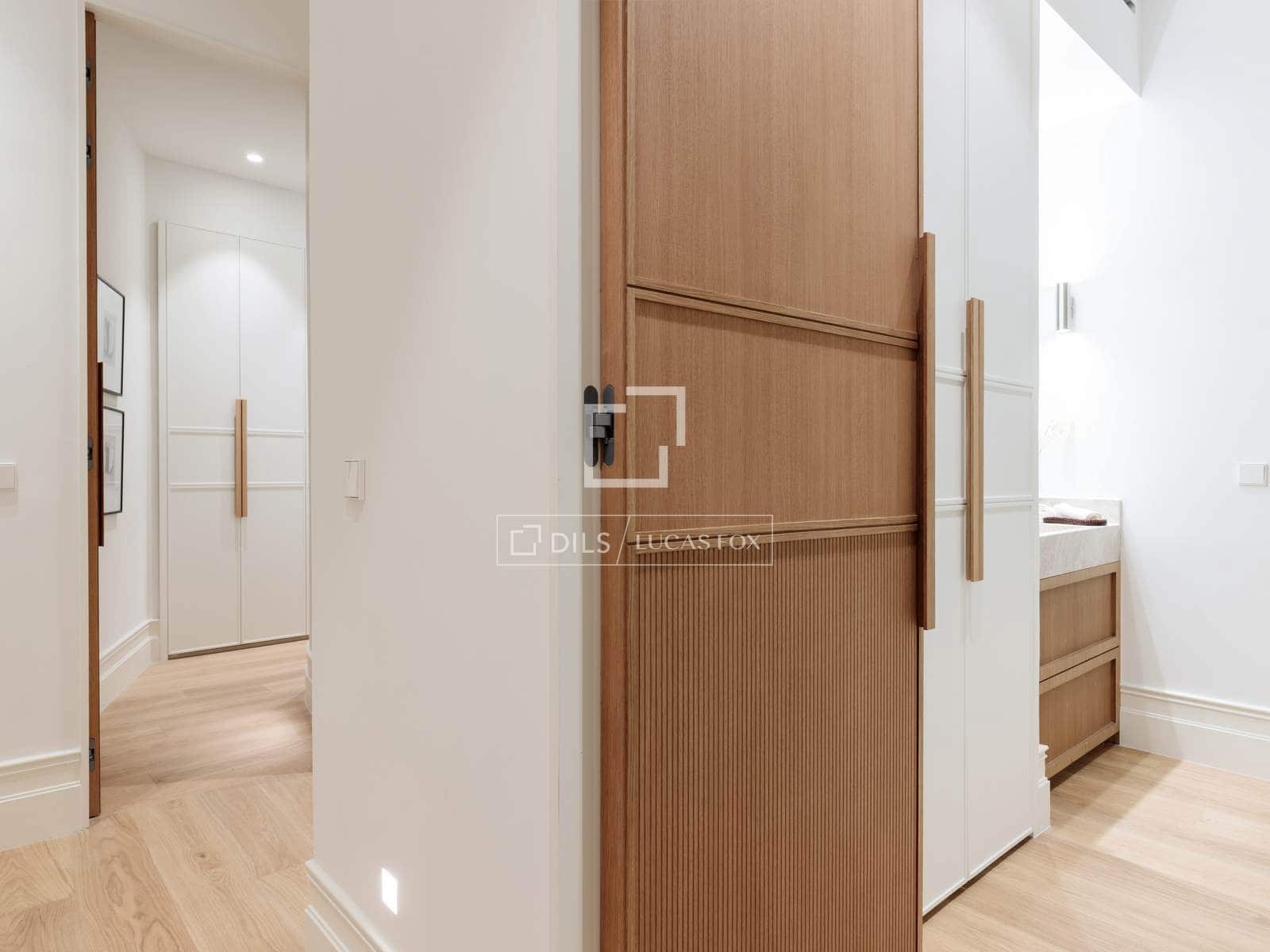 3 soveværelse Lejlighed til salg i Madrid by - € 1.990.000 (Ref: 9581234)