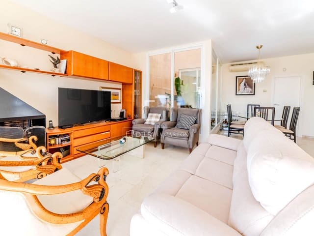 5 Zimmer Villa zu verkaufen in Sitges mit Pool Garage - 850.000 € (Ref: 9583147)