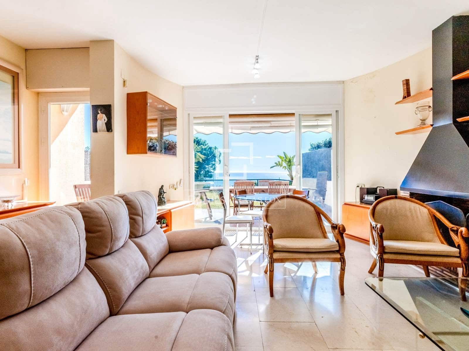 5 Zimmer Villa zu verkaufen in Sitges mit Pool Garage - 850.000 € (Ref: 9583147)