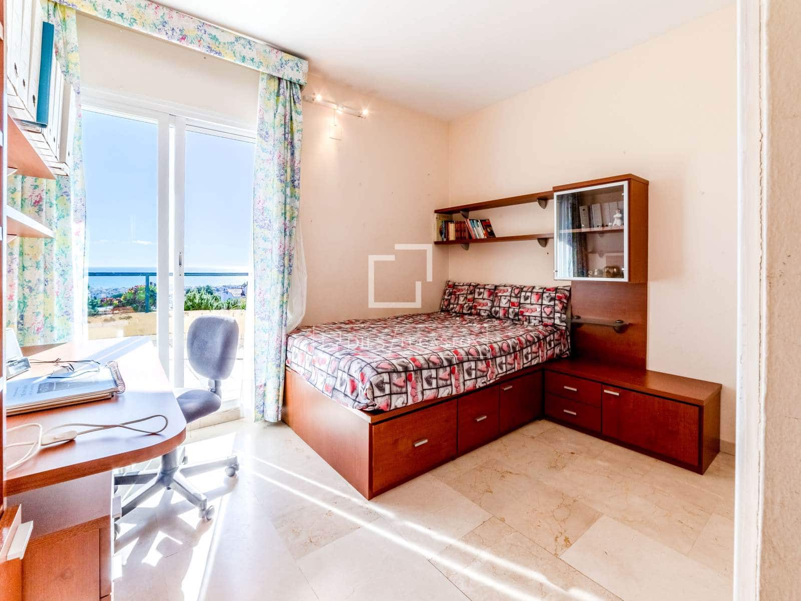 5 Zimmer Villa zu verkaufen in Sitges mit Pool Garage - 850.000 € (Ref: 9583147)