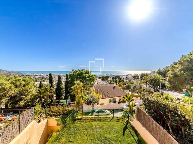 5 Zimmer Villa zu verkaufen in Sitges mit Pool Garage - 850.000 € (Ref: 9583147)